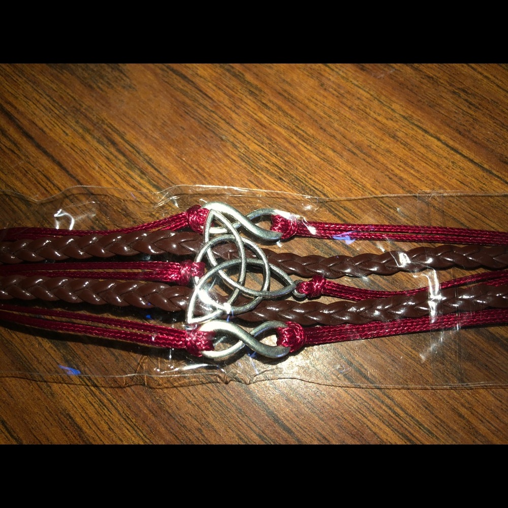 6/$25 Triquerta infinity Bracelet